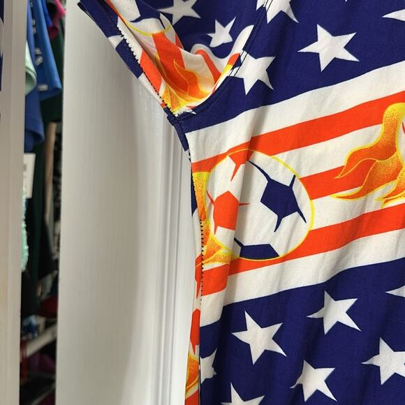 Always flaming hot soccer ball all over graphic legging one size - Picture 2 of 4